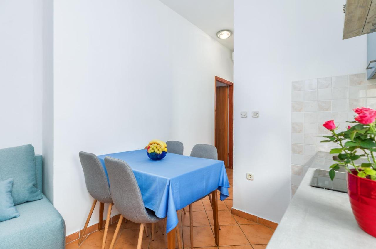 Center Of Fazana Apartments Katarina מראה חיצוני תמונה